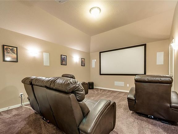 4th image of 2500 San Jacinto Dr