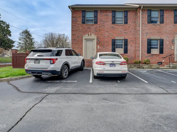 1203 8th Ave #1, Johnson City, TN 37601