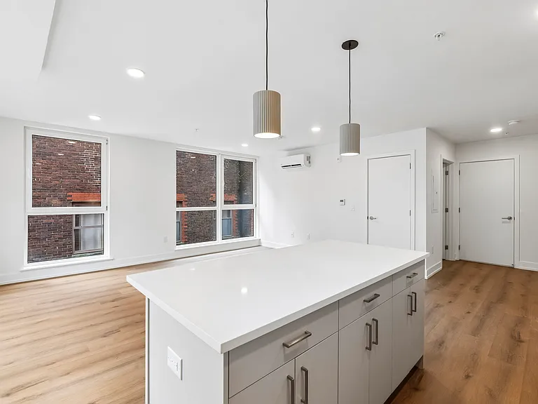 1813 N Howard St — Photo 18