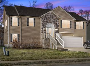 1212 Freedom Dr, Clarksville, TN 37042