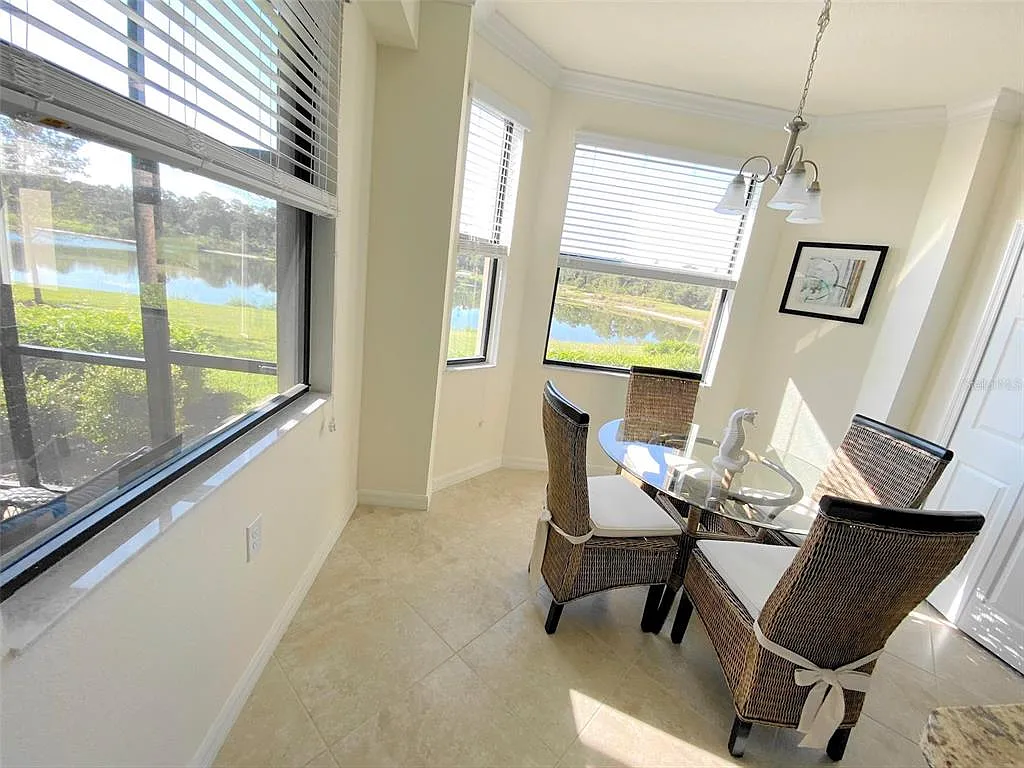 2 bed, 2.0 bath, 1142 sqft, $2,300 — Photo 4