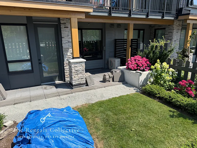 8230 208b St — Photo 20