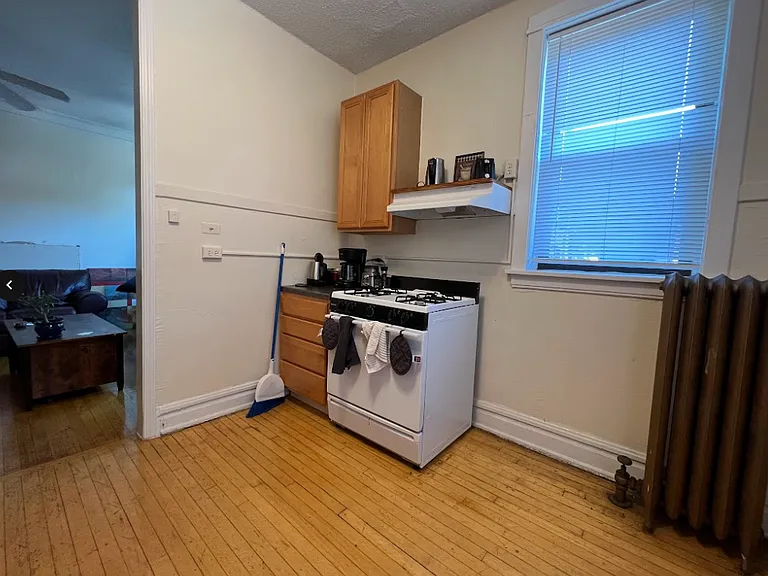 6529 N Lakewood Ave #3 — Photo 6