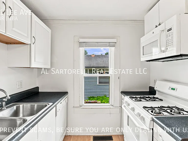 31 Lee Ave — Photo 3