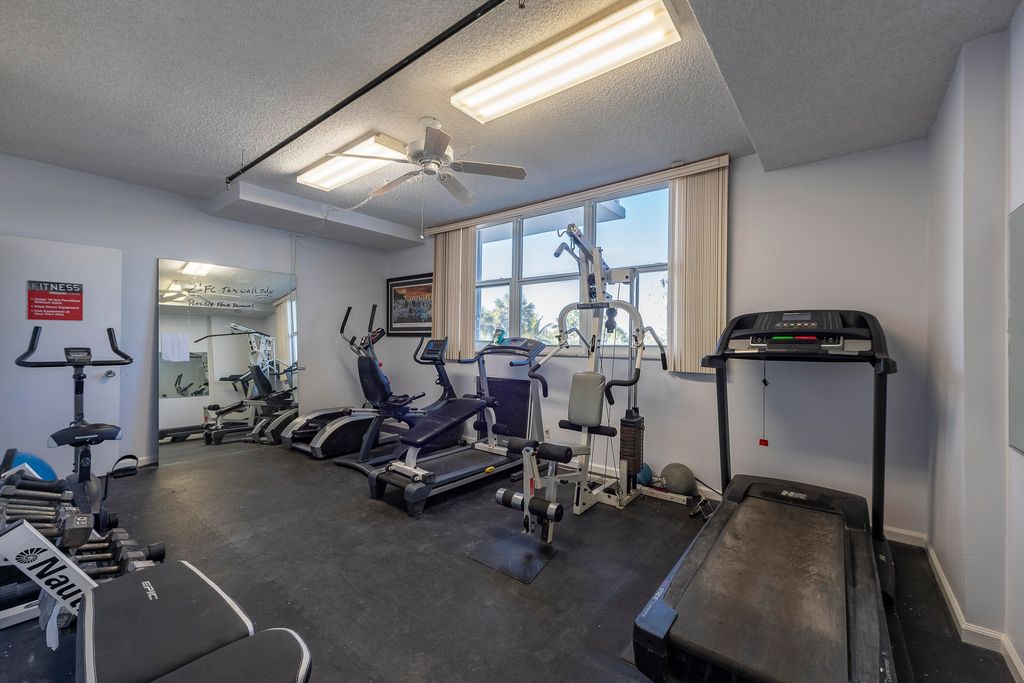 1505 N RIVERSIDE Drive #703, photo 5