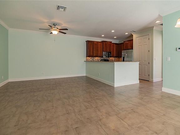 5th image of 28115 Pablo Picasso Dr