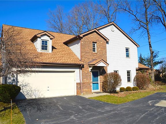 3rd image of 5647 Gateway Ln #201