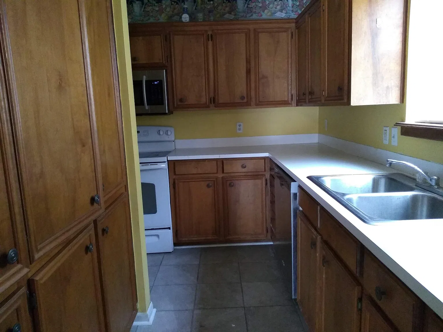 R- 517 Melton Drive - 1 — Photo 4