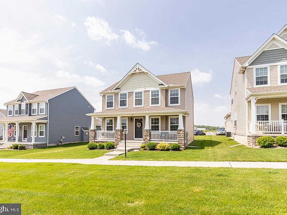 2nd image of 32 Orr Ln