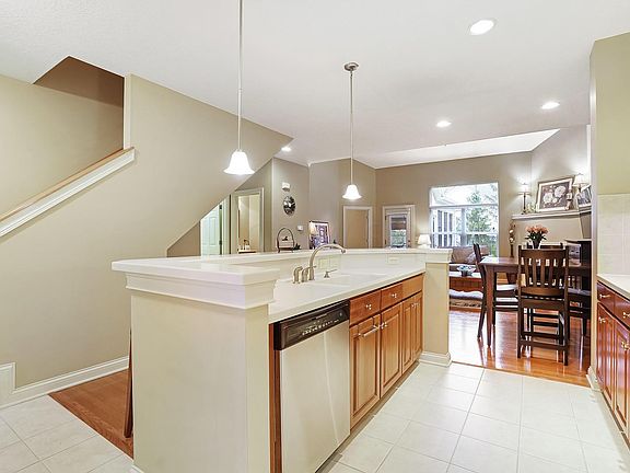 3rd image of 7646 Wensley Ln