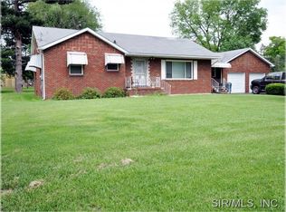 614 S Main St, Troy, IL 62294