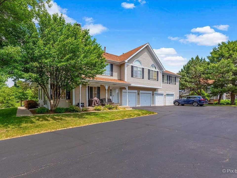 1st image of 355 Sandhurst Ln #355