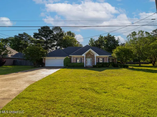 55 Hazelnut Cir, Columbus, MS 39705