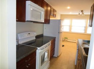 4 Sarah Ln, Middletown, NY 10941