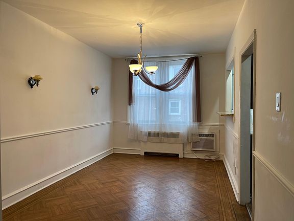 4th image of 4141 Levick St