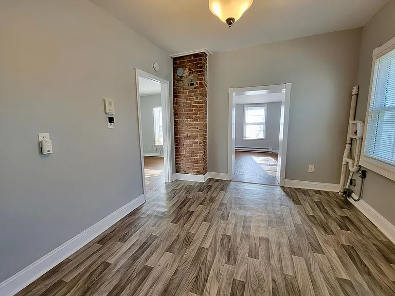 1117 W. 41st Terrace — Photo 8