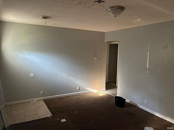 3rd image of 1521 Fremont St