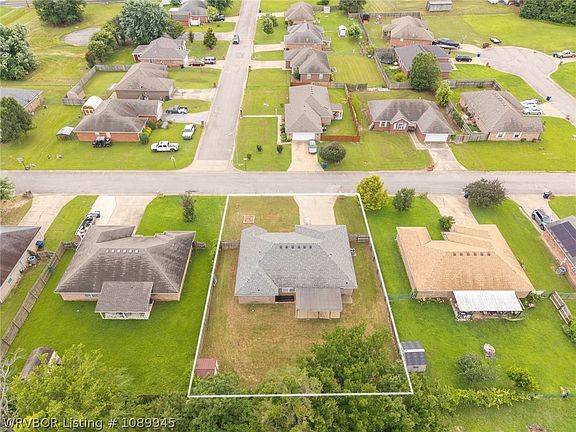3rd image of 400 Mallard Dr