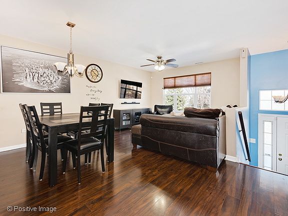 3rd image of 2672 Canyon Dr