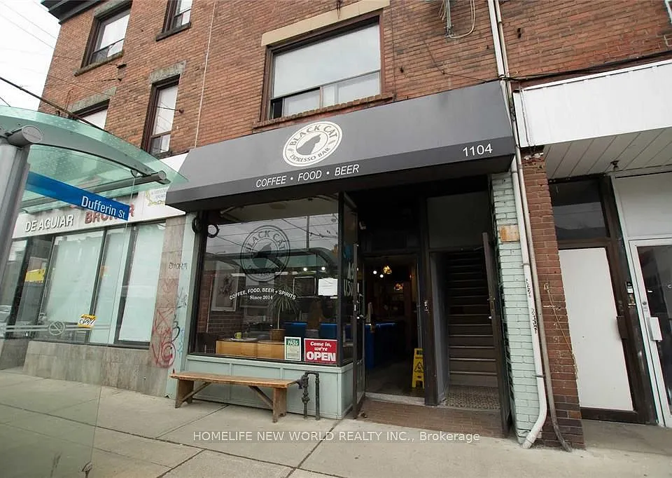 1104 College St #3