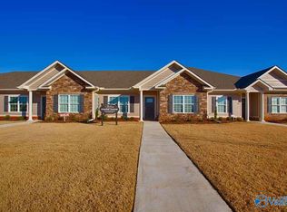 13 Moore Farm Cir NW #13, Huntsville, AL 35806