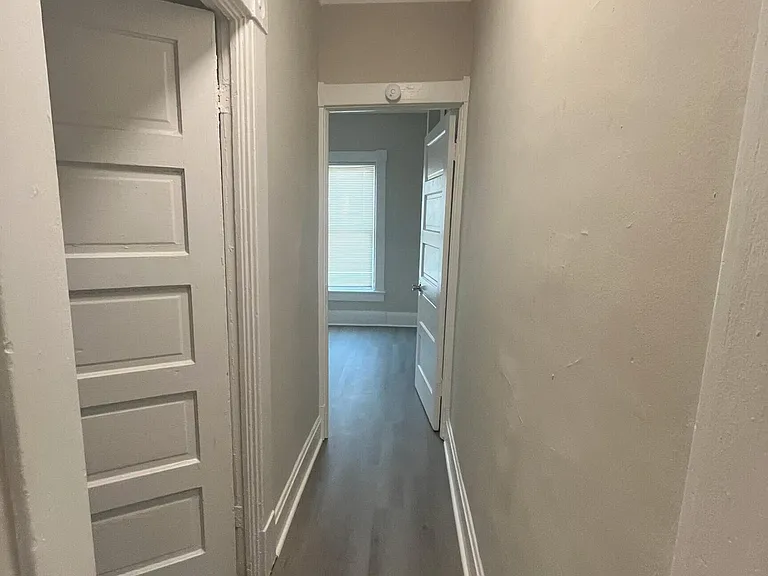 351 Congress Ave — Photo 10
