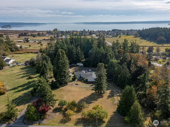 410 Silver Lake Road, Oak Harbor, WA 98277