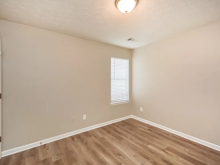 5621 Winchester Pl — Photo 14