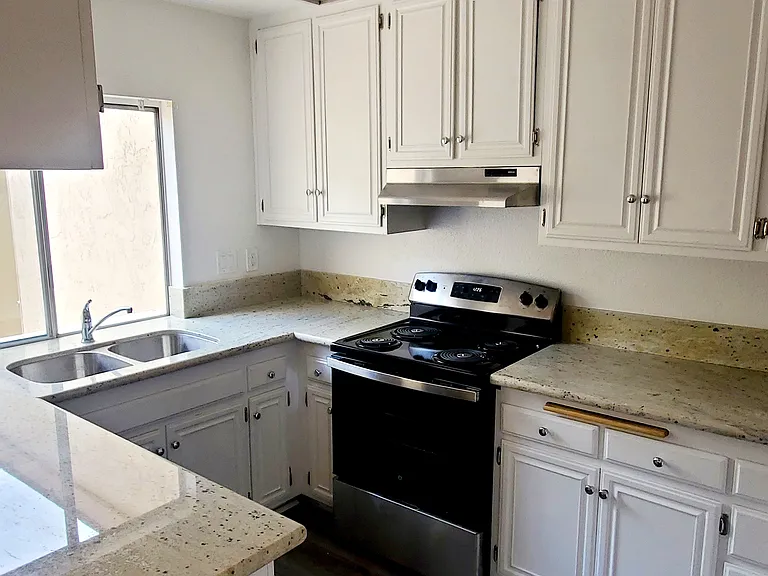 3940 Caminito Patricia — Photo 2