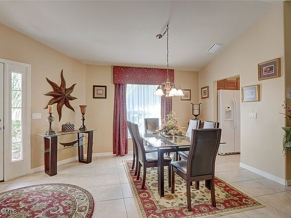 5th image of 2530 Greendale Pl