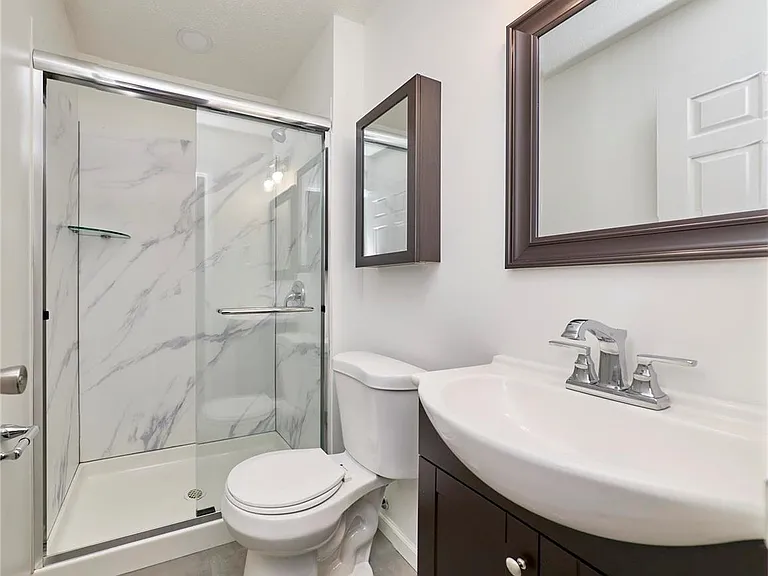 389 Messina Dr — Photo 9