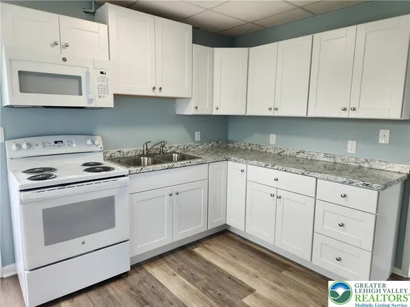 2347 Washington Ave Unit 1, Northampton, PA 18067