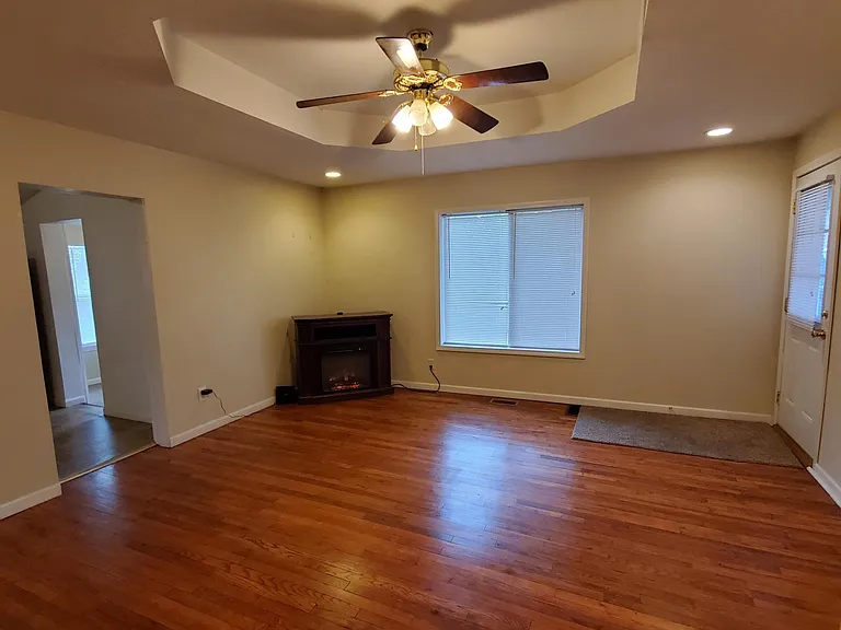 328 Milton Ave #1 — Photo 5