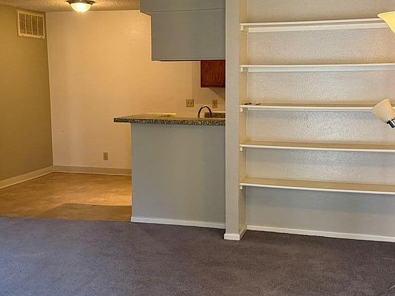 4th image of 6701 Eastridge Rd APT 301