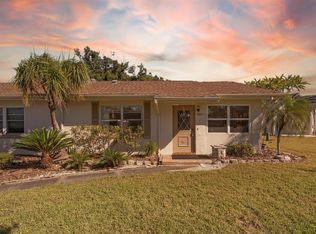 2205 Grenadier Dr, Sun City Center, FL 33573