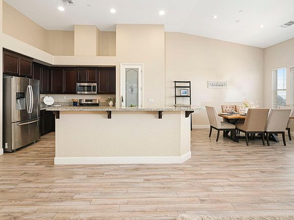 4th image of 6505 Bayview Dr