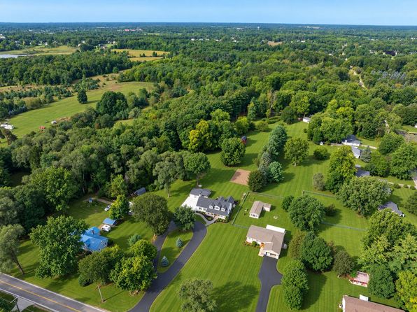1469 Roods Lake Rd