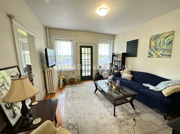 15 Egremont Rd APT 3, Brighton, MA 02135