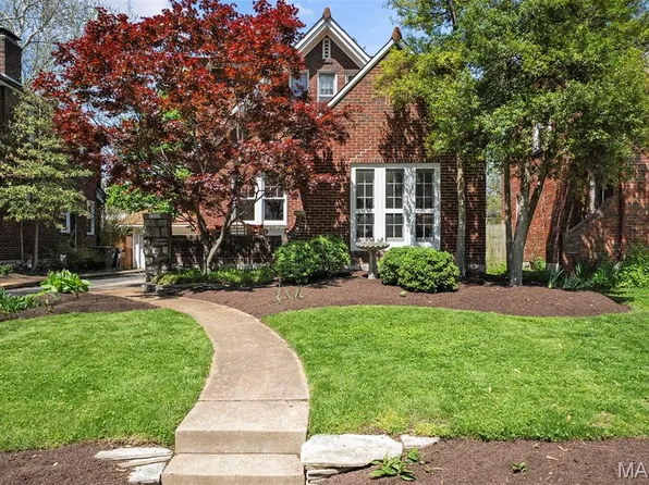 7215 Northmoor Dr, Saint Louis, MO 63105