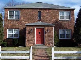 20 Hamilton St, Troy, NY 12180