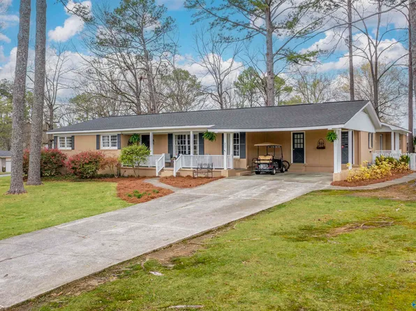 237 Brookhaven Dr, Gadsden, AL 35901