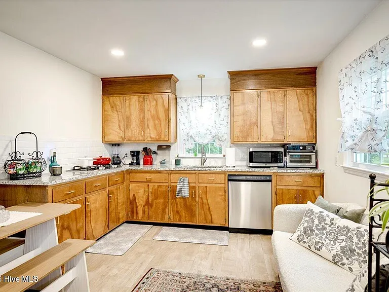 933 Campbellton Dr — Photo 27