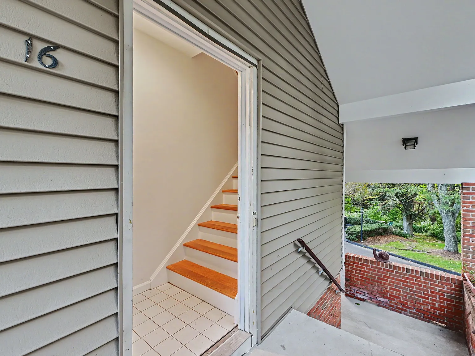 2 bed, 1300 sqft, $4,800 — Photo 2