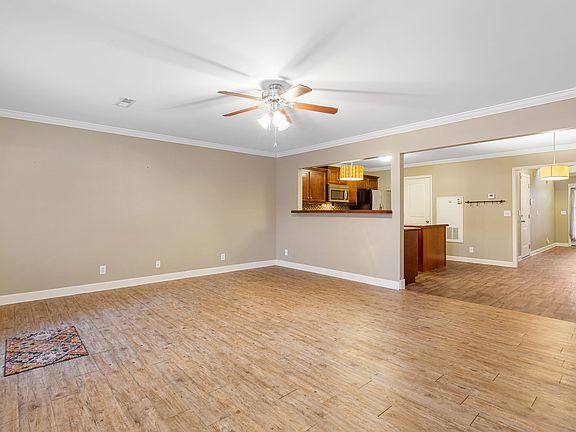 2nd image of 4219 Aurora Cir #9-D