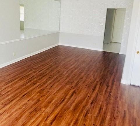 3rd image of 3120 2nd Ave
