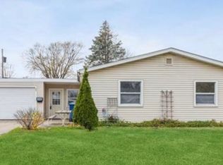 1938 N Nevada Ave, Davenport, IA 52804