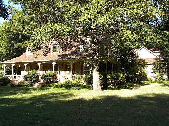 3932 St Philip Dr, Memphis, TN 38133