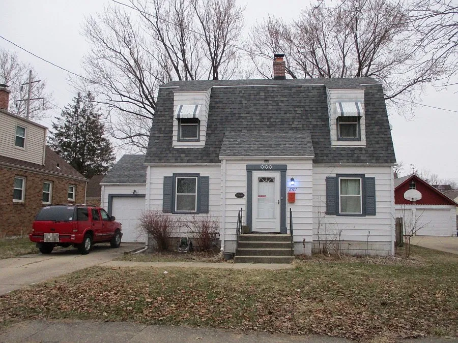 2527 15th Ave photo 1