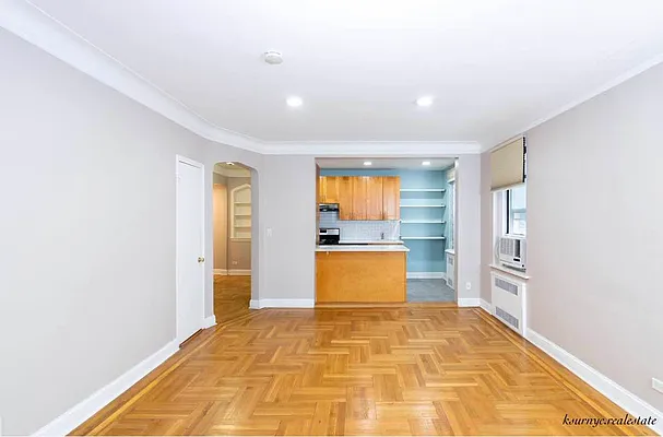 Rented by RealTegrity NY LLC | media 29