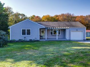 39 Mohegan Dr, Griswold, CT 06351